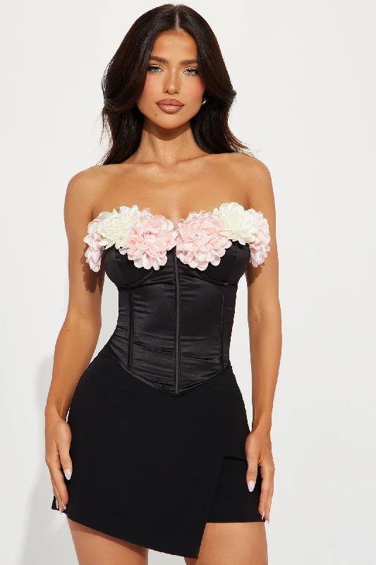 growin-on-you-corset-top-black