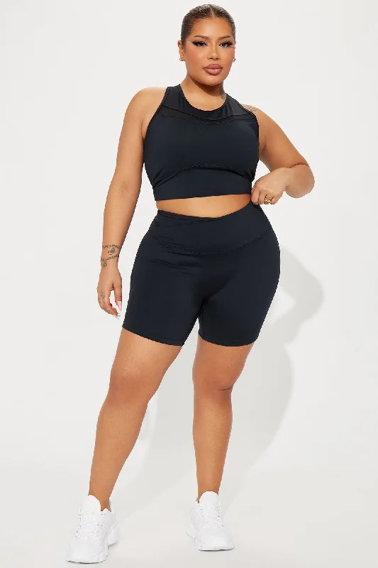 hard-flex-elevate-active-short-black