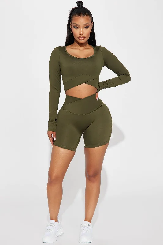 hard-flex-elevate-active-short-olive