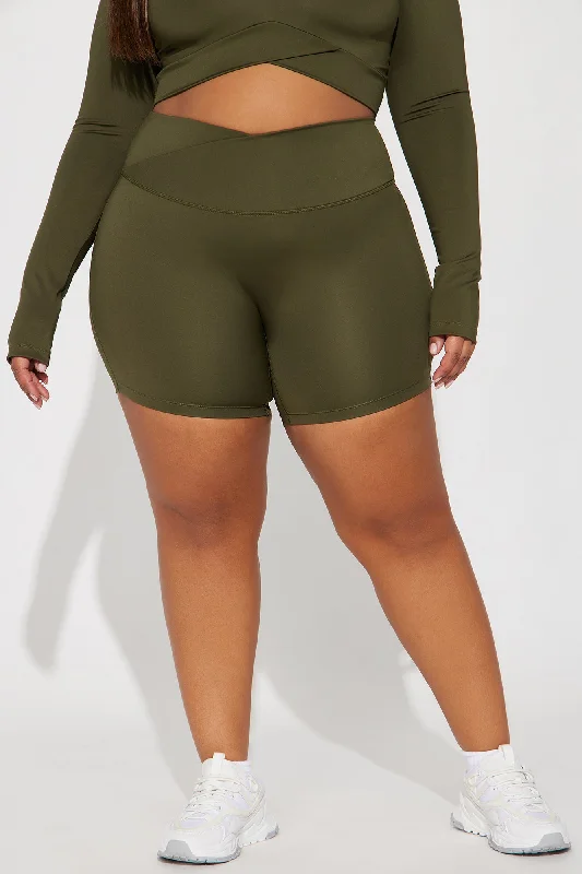 hard-flex-elevate-active-short-olive