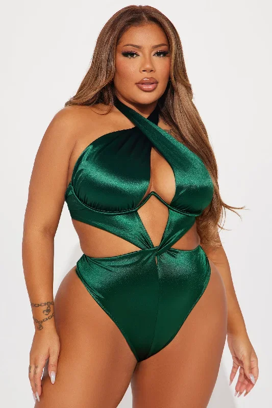 kailen-underwire-twist-1-piece-swimsuit-emerald