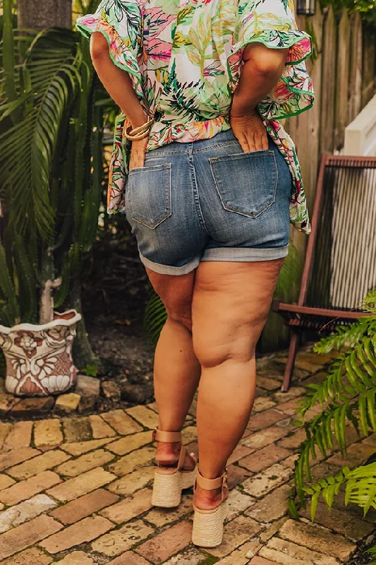 kancan-taylor-high-waist-shorts-in-medium-wash-curves