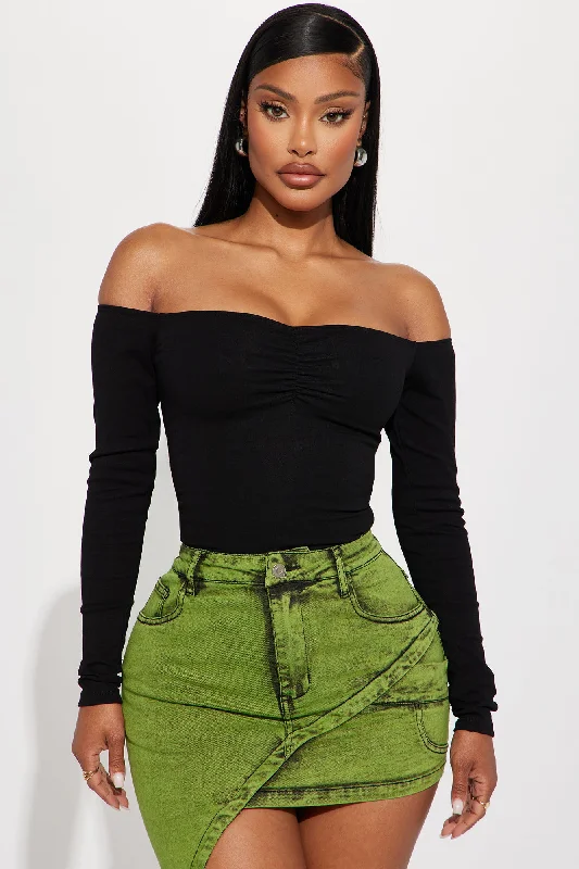 kelly-off-shoulder-bodysuit-black