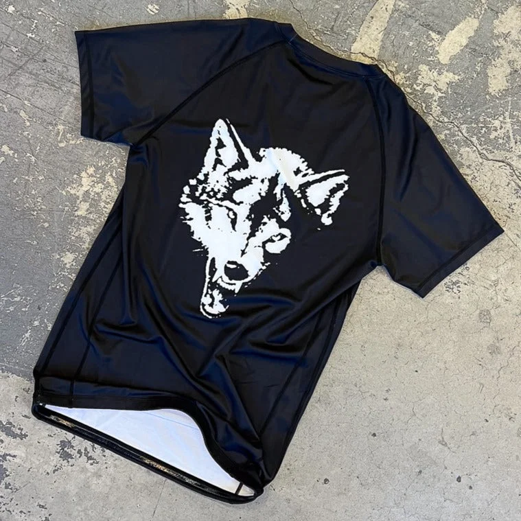 lone-wolf-short-sleeve-rash-guard-black-white