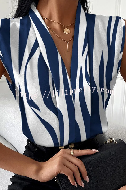 marble-abstract-print-v-neck-casual-top