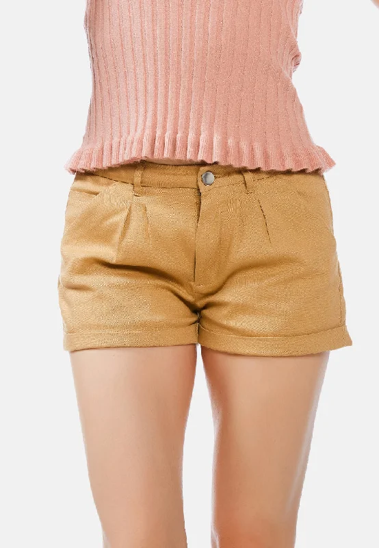 pleated-flap-pocket-shorts