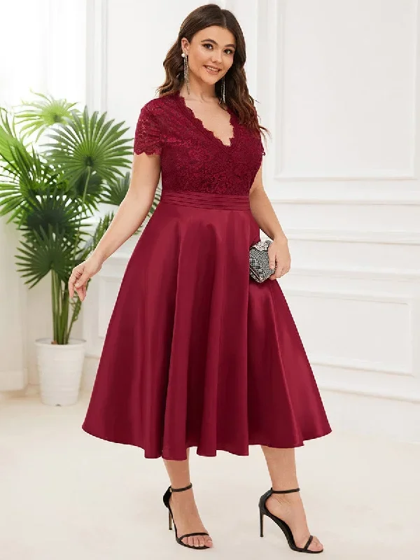 plus-size-romantic-v-neck-lace-bodice-a-line-cocktail-dress-ec40400