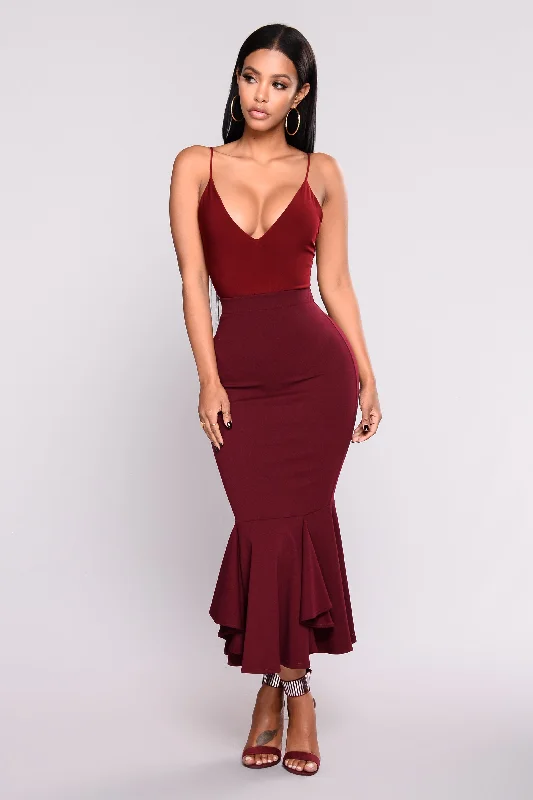 sleek-and-slay-bodysuit-burgundy