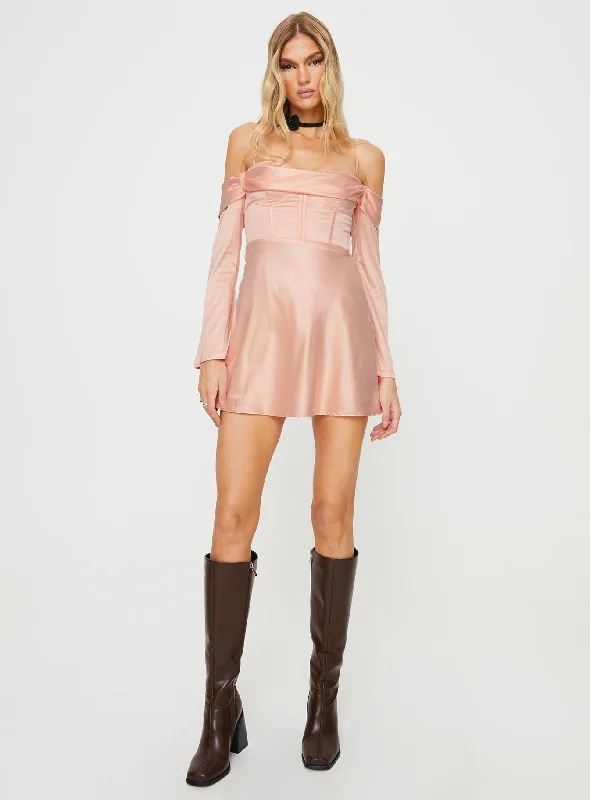 spotlight-long-sleeve-mini-dress-pink