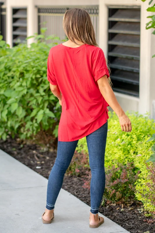 super-soft-tee-high-low-hem-v-neck-top-ruby