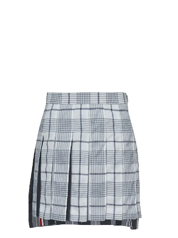 Thigh Length Dropped Back Pleated Skirt